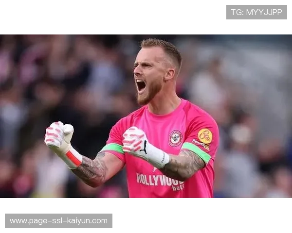 布伦特福德门将高接低挡 布伦特福德门将高接低挡