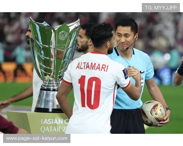 温情瞬间：南通队长失点落泪，马宁暖心安慰彰显体育人情味