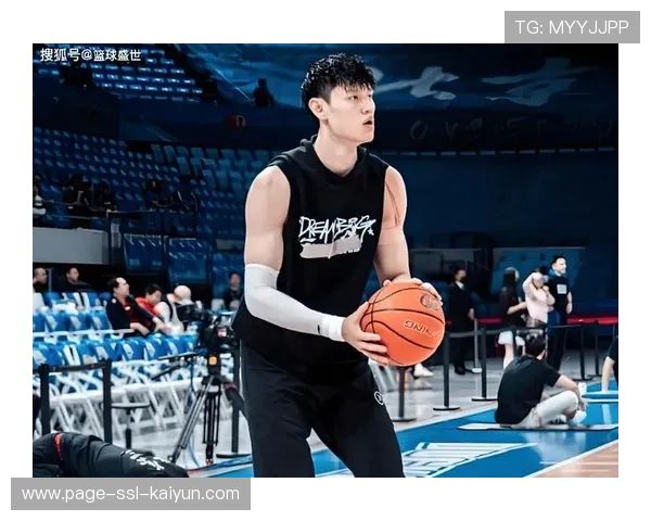 北京曾凡博突破连续得手，三分命中率飙升